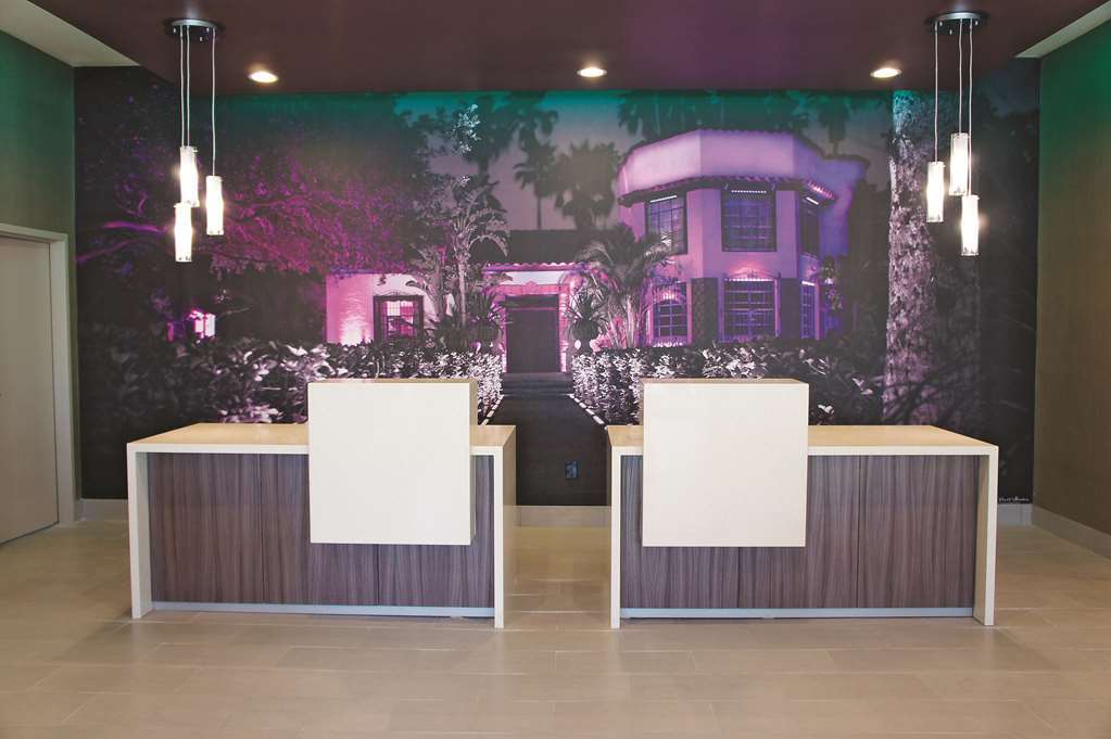 La Quinta By Wyndham La Plaza Mall